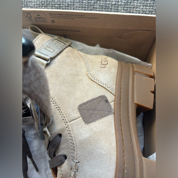 Leather Waterproof UGG Winter Boot, Size 9, Brand New in Box - Picture 7 of 16